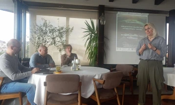 Во Охрид панел-дискусија посветена на проблемот со дивите депонии