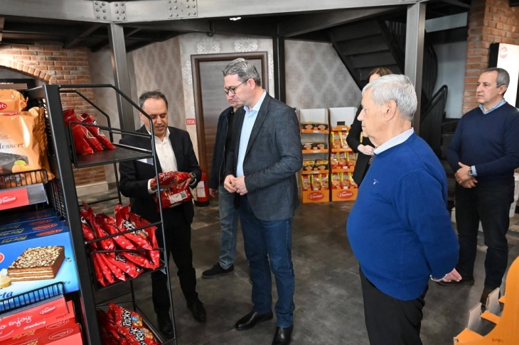 Министерот Трипуновски ја посети фабриката „Винчини“