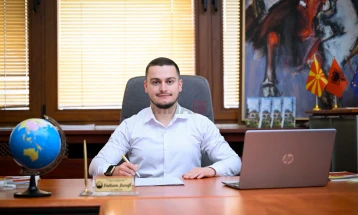 Jusufi: Fillon Programi online i mësimit të gjuhës shqipe për fëmijët që jetojnë në mërgatë