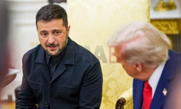 Trampi e paralajmëroi Zelenskin: Do ta humbni shansin për paqe nëse nuk veproni