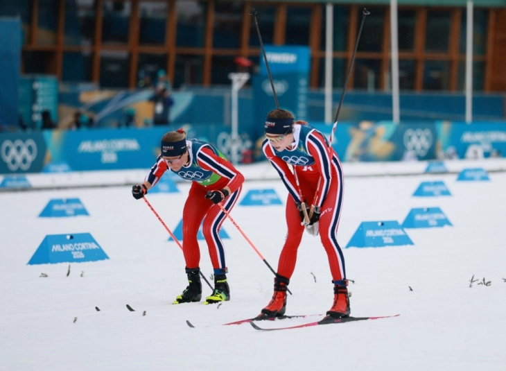 ЗОИ 2026: Норвешките крос-кантри скијачки најбрзи на штафетната трка