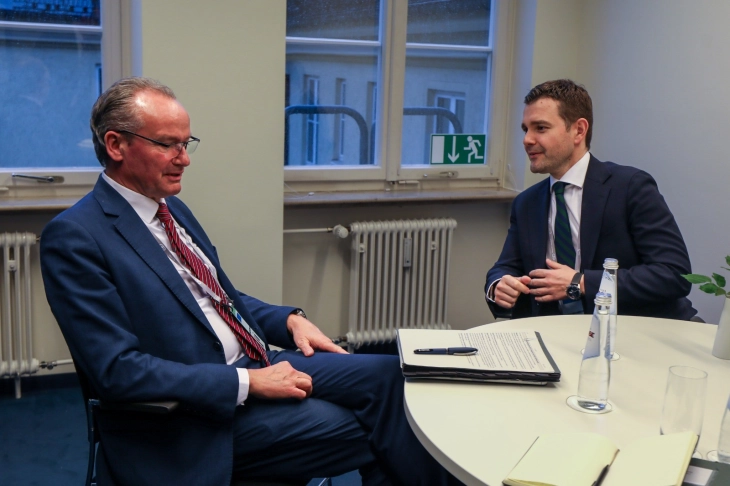 Takim Mucunski - Krihbaum: Vendi i përkushtuar në reformat dhe avancimin e marrëdhënieve të mira fqinjësore