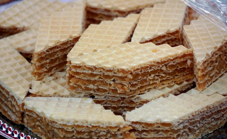 Обланди со карамелизиран крем