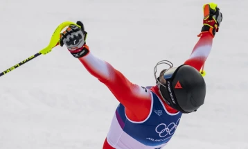 ЗОИ2026: Златото на Мејар прво за Швајцарија во слалом од 1948