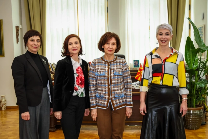 Средба на Сиљановска-Давкова со раководството на Факултетот за музичка уметност, нагласена важноста на едукативната и педагошката работа