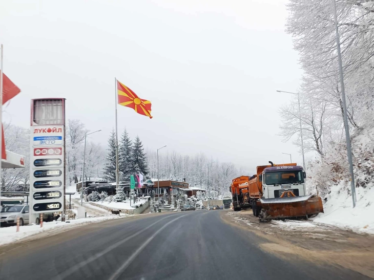 Traffic: Popova Shapka to Tetovo, Mavrovo to Debar, Strazha closed to trucks because of snow
