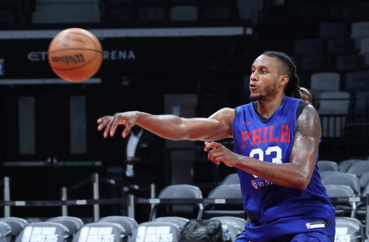 Филаделфија има намера да го продолжи договорот на Вокер и да го ангажира Пејн од Партизан