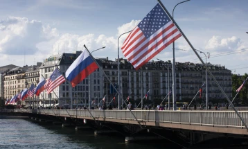 Во Женева започнаа трилатералните преговори за Украина