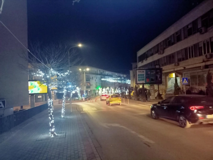 Искастрени крошните на дрвјата во централното подрачје на Велес