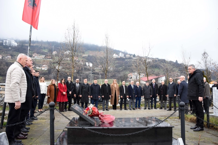 Ligjëratat e para të Universitetit të Tetovës - kthesë vendimtare në realizimin e të drejtave të shqiptarëve për arsimim në gjuhën amtare