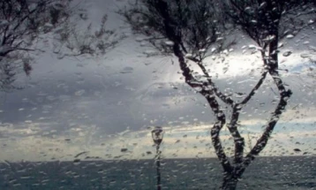 Влажен бран со дожд и снег, од понеделник стабилизација и пораст на температурите