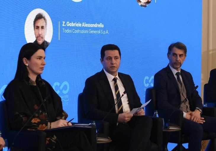 Градоначалникот на општина Гостивар Ваљбон Лимани на Економскиот форум во Тирана: Коридорот 8 носи нов економски импулс за Гостивар