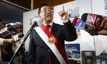 Парламентот на Перу го избра Хозе Марија Балказар за привремен претседател на земјата