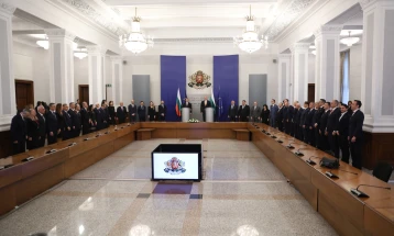 Привремената влада на премиерот Андреј Ѓуров стапи на должност