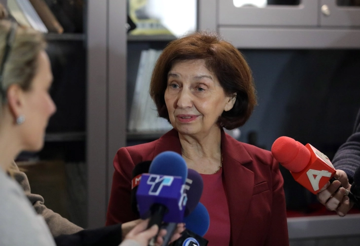 Сиљановска-Давкова: Уставот и законите да не се интерпретираат партиски, народните правобранители немаат надлежност во поглед на министрите