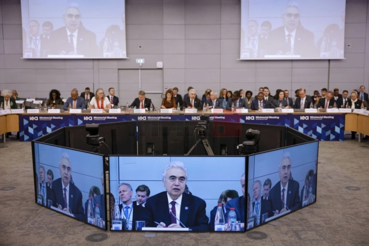 ИЕА се фокусира на критичните минерали, ги поддржува климатските цели и покрај притисокот од САД