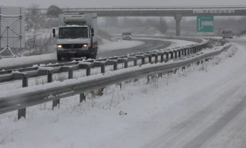 Traffic: Popova Shapka to Tetovo, Mavrovo to Debar, Gostivar to Kichevo, Strazha closed to trucks because of snow