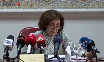 Siljanovska - Davkova: Është mirë që do të ketë ligj të ri për falje, sepse i vjetri nuk i ngjan ligjit