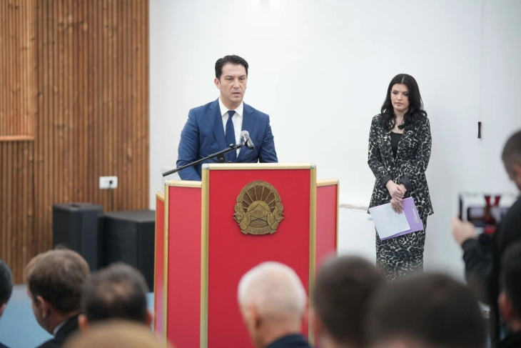 Zëvendëskryeministri i Parë, Bekim Sali, merr pjesë në Ditën Ndërkombëtare të Gjuhës Amtare