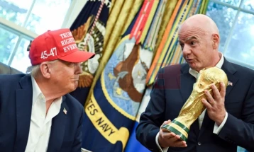 Tramp dhe Infantino do të ndërtojnë një stadium në Gaza