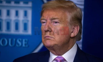 Трамп изјавил дека е „срамна“ одлуката на Врховниот суд за царините