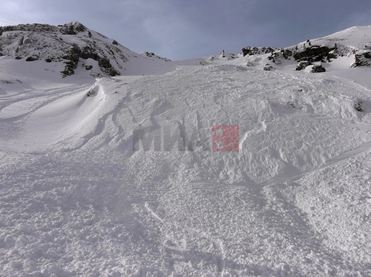 Нови лавини усмртија тројца скијачи во Австрија