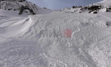 Нови лавини усмртија тројца скијачи во Австрија