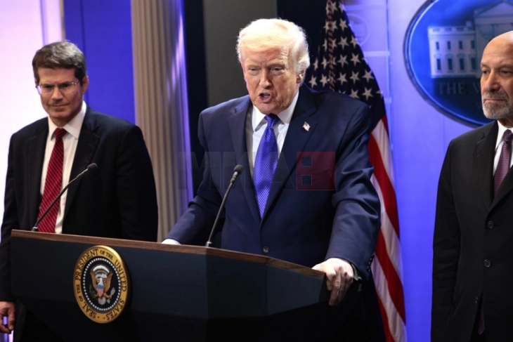 Трамп го критикува Врховниот Суд за одлуката, најави нови глобални царини од 10 отсто (ДПЛ)