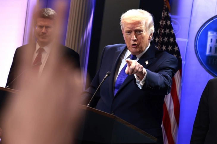 Trump signs 'Global 10% Tariff' after Supreme Court defeat