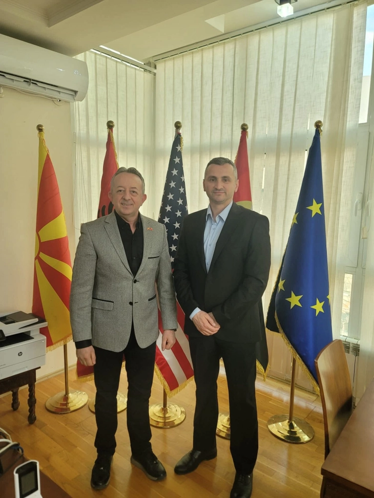 Почесниот македонски конзул  во Бурса, Турција во посета на Дебар