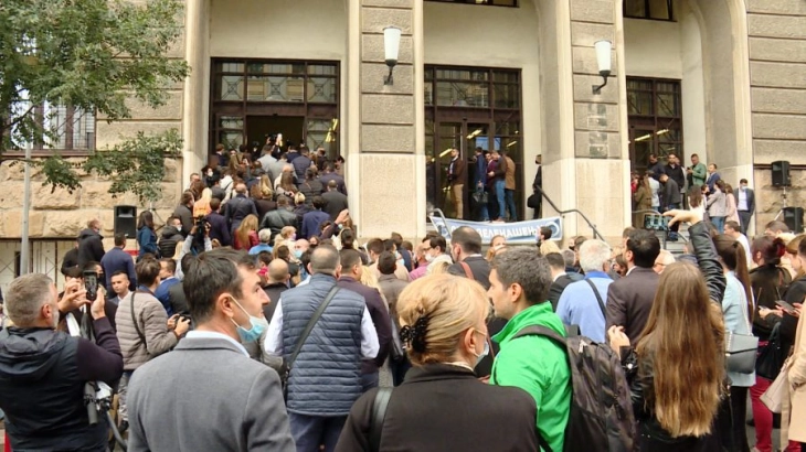 Адвокатите во Србија почнуваат тридневен штрајк