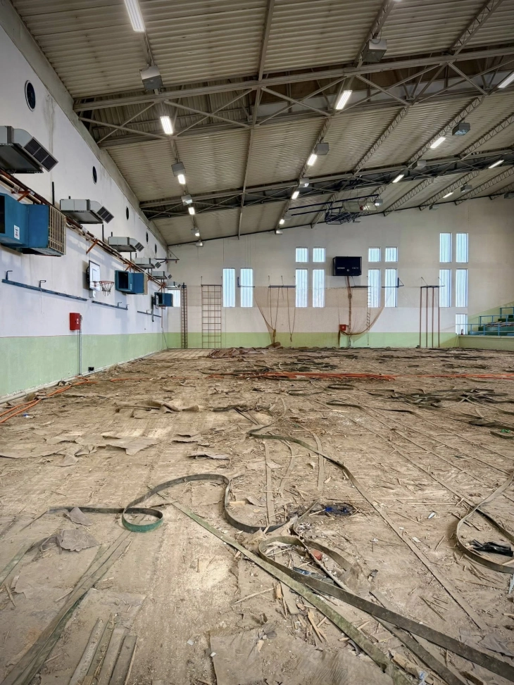 Во тек е реконструкција на спортска сала во пробиштипското училиште „Никола Карев“