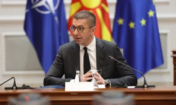 Mickoski: Po krijojmë kushte ku dija do të shndërrohet në inovacion, inovacioni në produkt, ndërsa produkti në vende të reja pune