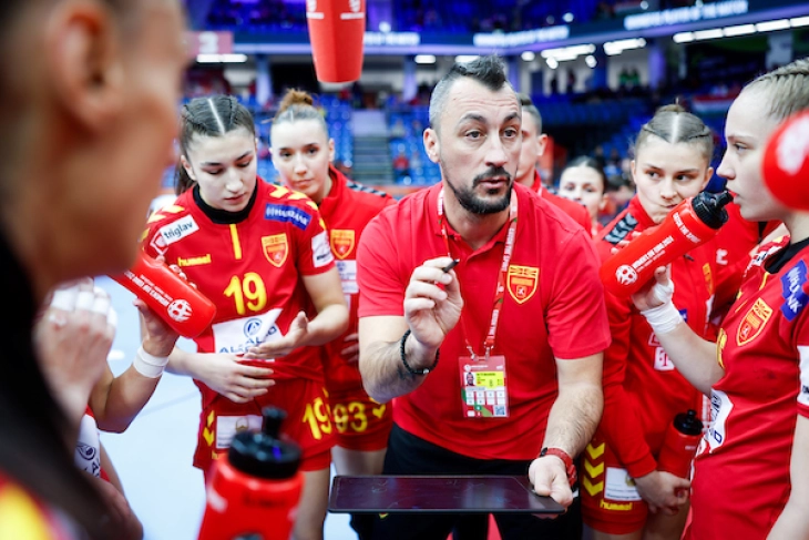 Грчевски го објави списокот на ракометарки за дуелите со Белгија