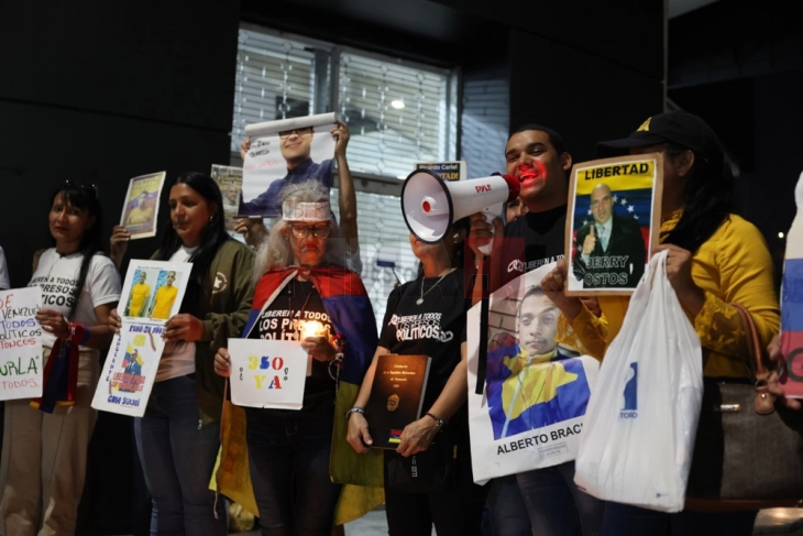 Венецуела ослободи уште околу 30 политички затвореници