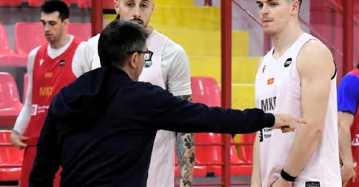 Јакимовски пред дуелот со Луксембург: Треба да продолжиме да ја градиме нашата тимска игра, нашата хемија