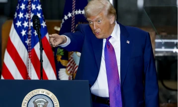 Анкета: За шест од 10 Американци Трамп е се понепредвидлив, за 61 отсто е покаприциозен, а 40 отсто го одобруваат неговото работење