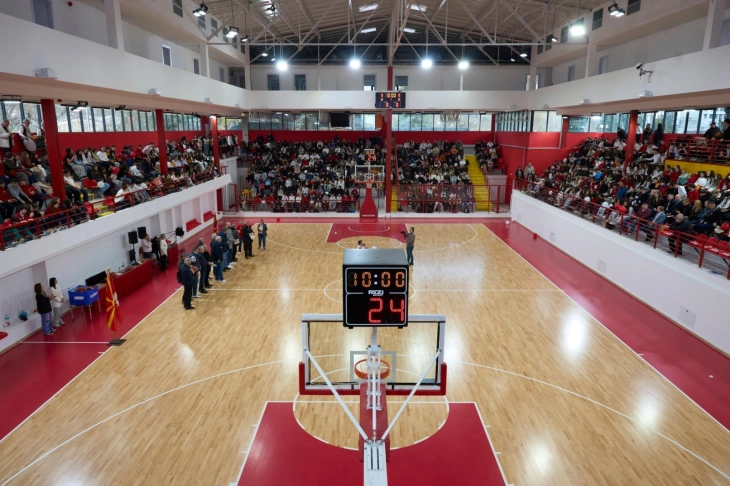 Свечено отворена обновената спортска сала во Градски парк, по пет децении „Работнички“ доби нов дом