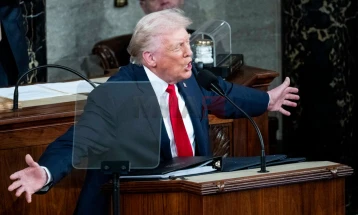 Трамп го собори рекордот за најдолг говор за состојбата на Унијата