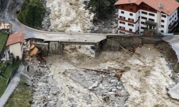 Франција прогласува 294 општини за подрачја погодени од природна катастрофа