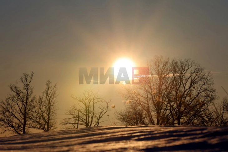 Невообичаено високи температури во Европа: до 30 степени во Франција, 20 во Швајцарија