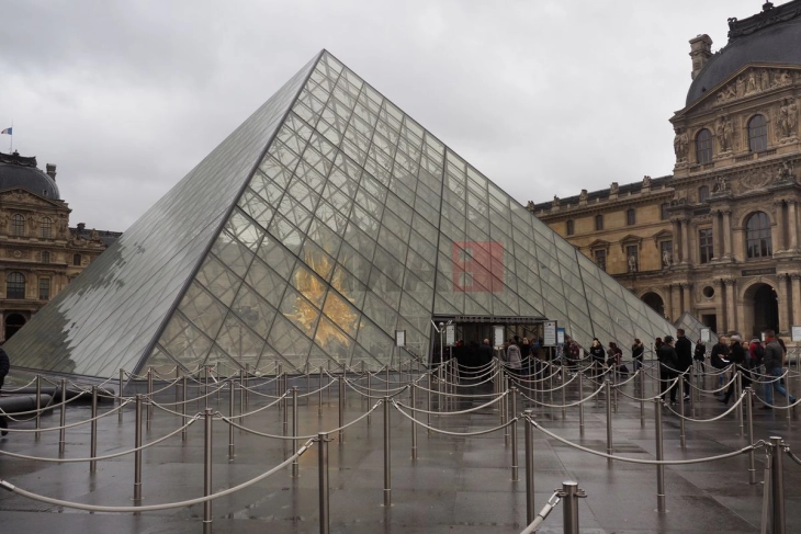 „Лувр“ добива нов директор