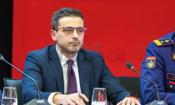 Dogana shqiptare shpreh mirënjohje për mirëkuptimin e autoriteteve të Maqedonisë së Veriut për lejen që kamionët të kalojnë përmes Blatos