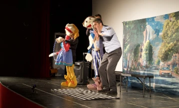 Едукативна претстава за безбедност во сообраќајот за првооделенците во Кисела Вода