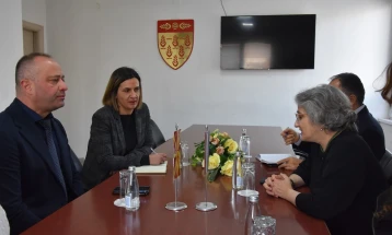 Амбасадорката на Холандија  Узлем Џанел во Кочани, се сретна со градоначалникот Грозданов