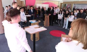 #Нет без хејт: Иницијативи и капмања за побезбедна дигитална средина, пријавување онлајн насилство и едукација на родителите