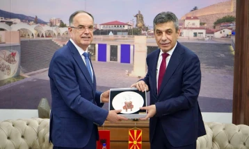 Меџити: Чаир ги отвори вратите со почит за претседателот Бајрам Бегај