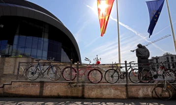 Сончево со мала локална облачност