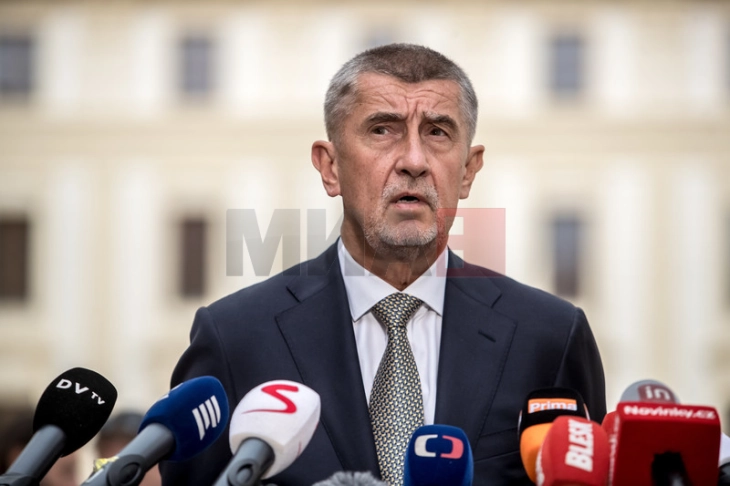 Бабиш: Чешка во никој случај нема да ги зголеми трошоците за одбраната