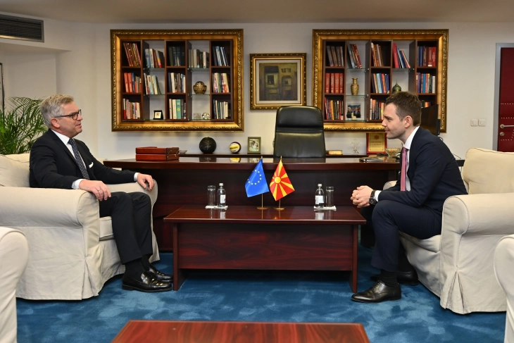 Takim i Mucunskit me eurokomisarin Bruner: Vazhdimi i përpjekjeve për gjetje të zgjidhjeve praktike dhe të sakta për shoferët profesionistë